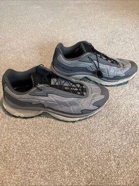 Salomon XT-SLATE Gray and Black Trail Shoes